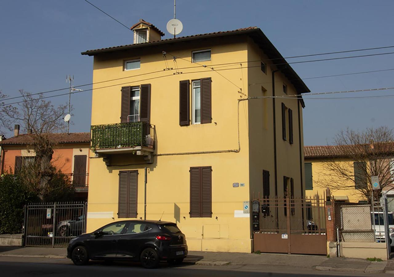 Athena Rooms - Parcheggio Privato Bologna Bagian luar foto