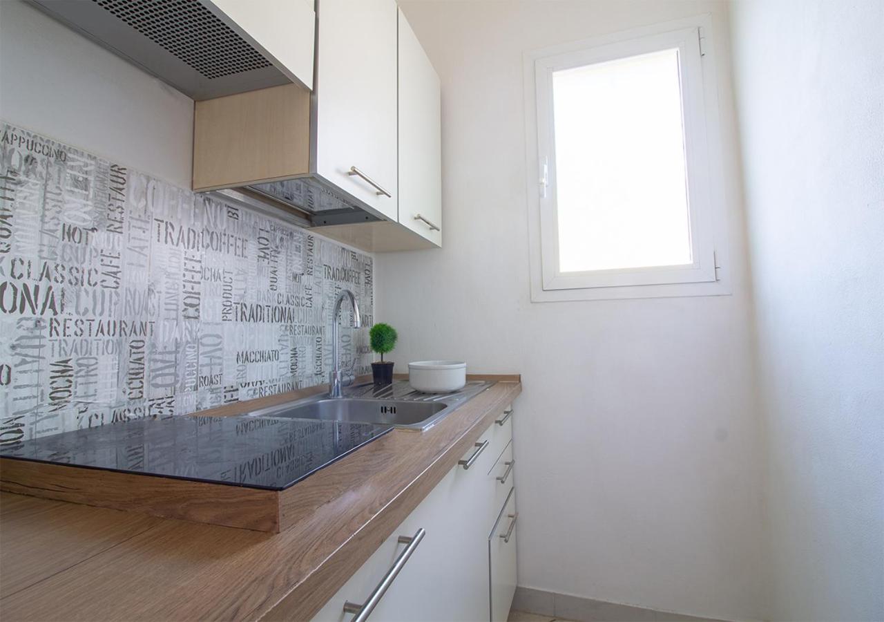 Athena Rooms - Parcheggio Privato Bologna Bagian luar foto