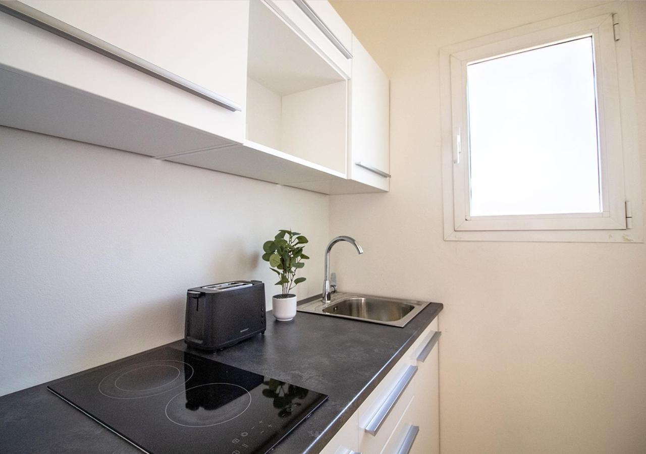 Athena Rooms - Parcheggio Privato Bologna Bagian luar foto