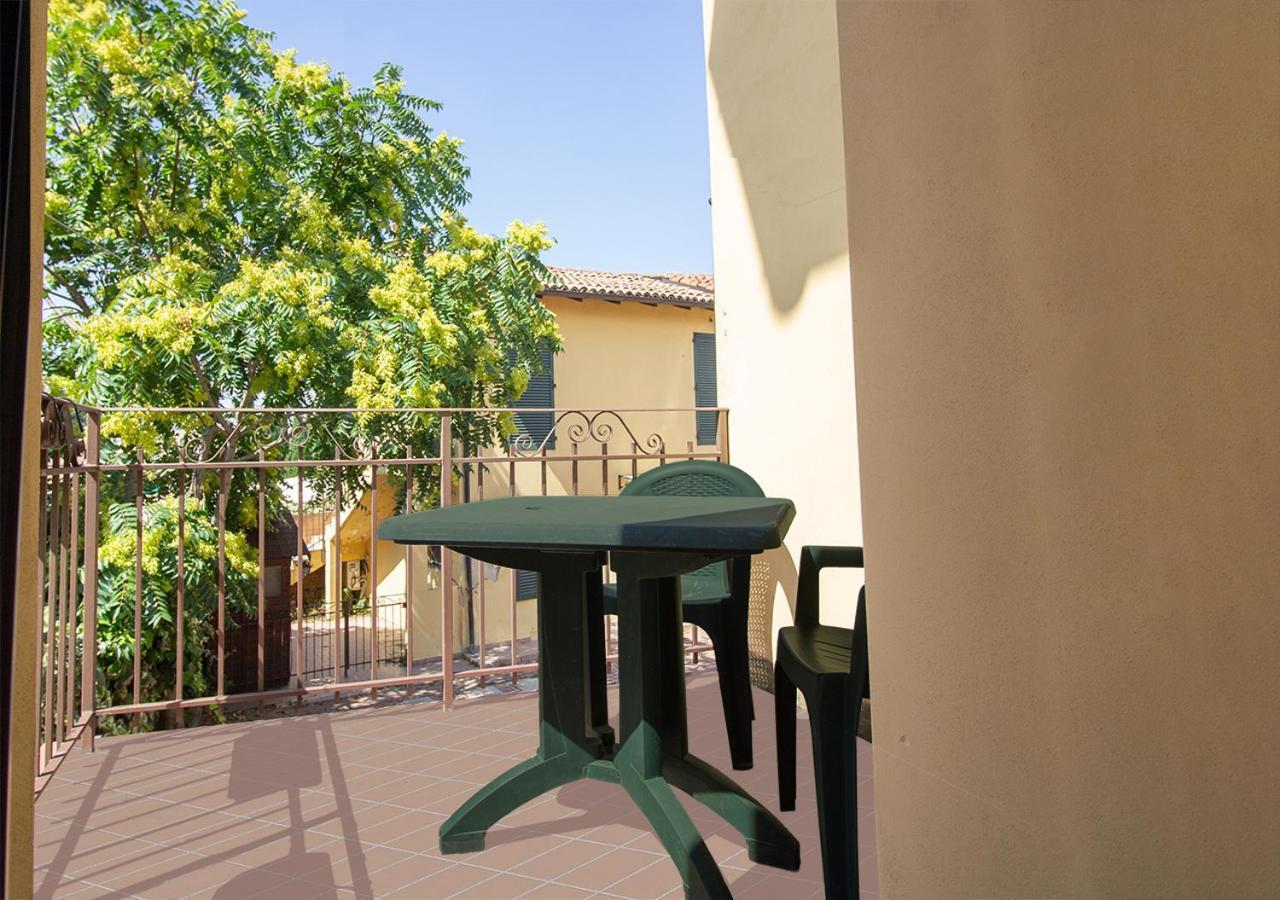 Athena Rooms - Parcheggio Privato Bologna Bagian luar foto
