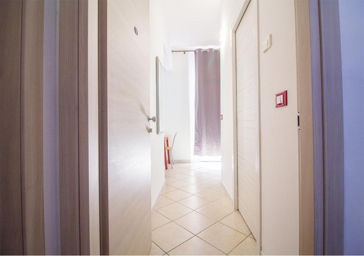 Athena Rooms - Parcheggio Privato Bologna Bagian luar foto