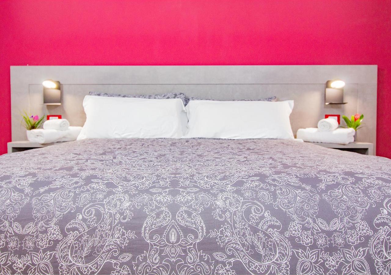 Athena Rooms - Parcheggio Privato Bologna Bagian luar foto