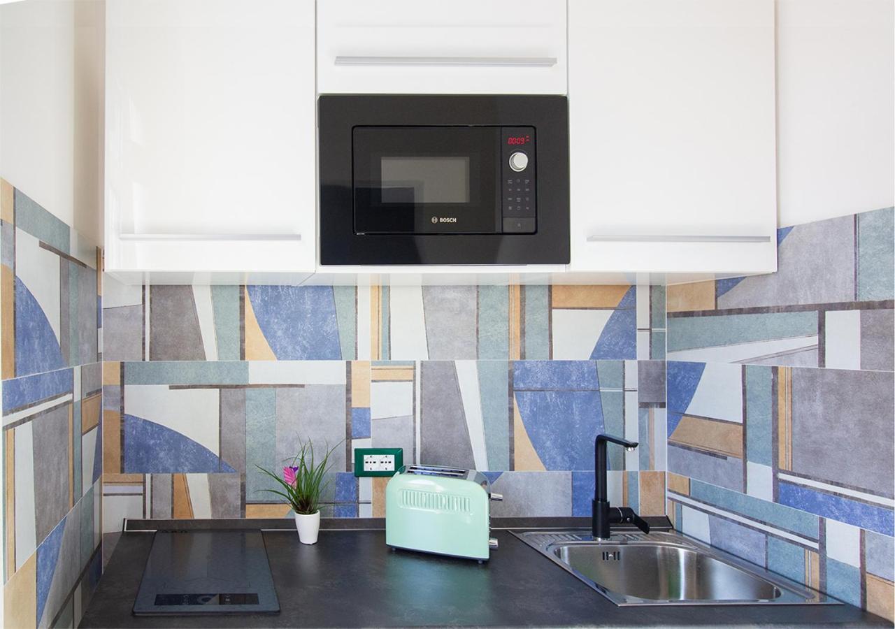Athena Rooms - Parcheggio Privato Bologna Bagian luar foto
