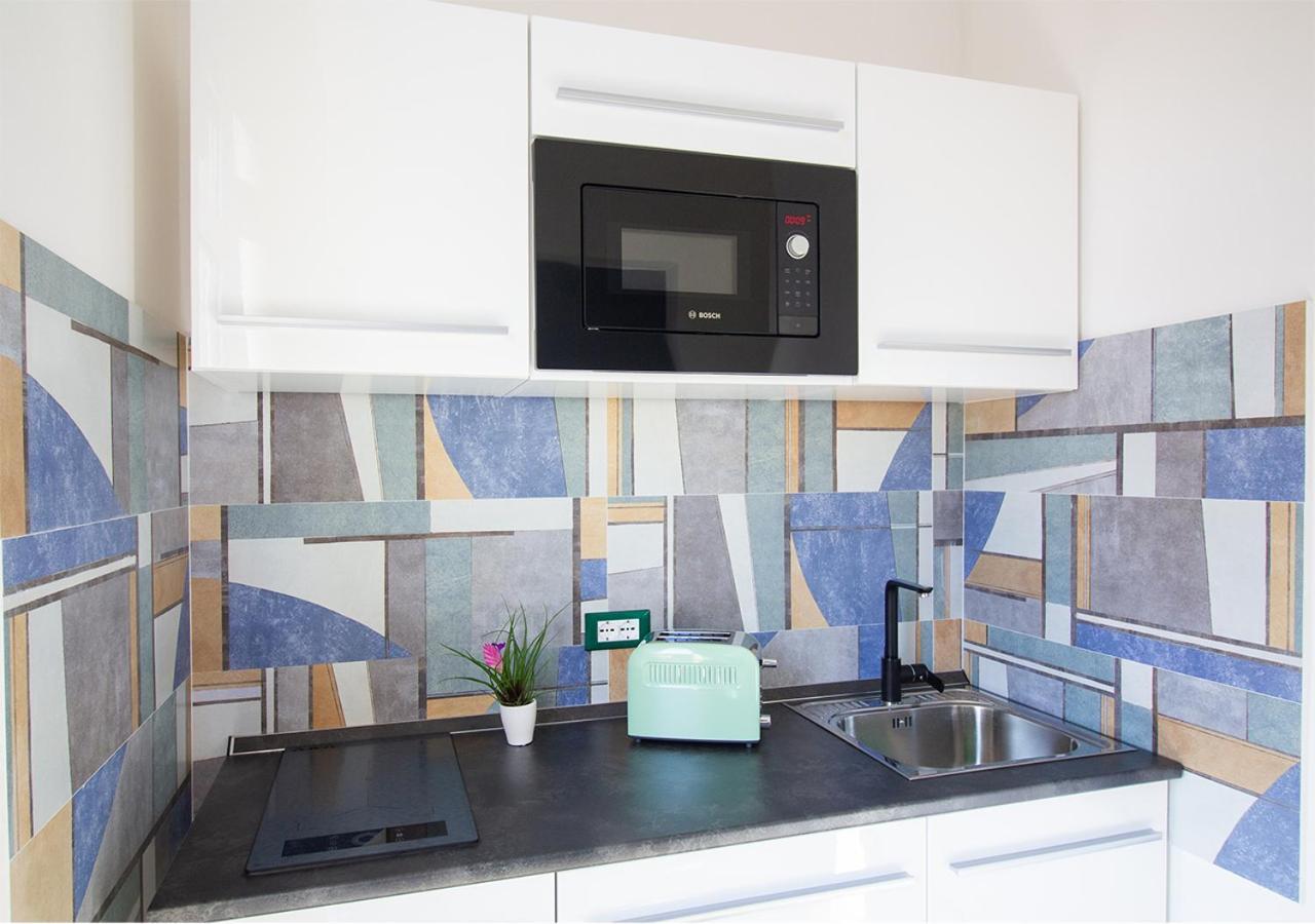 Athena Rooms - Parcheggio Privato Bologna Bagian luar foto