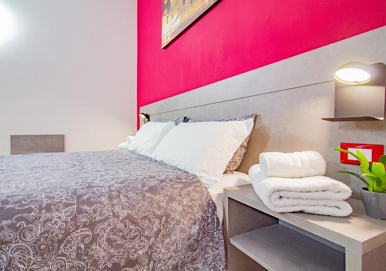 Athena Rooms - Parcheggio Privato Bologna Bagian luar foto